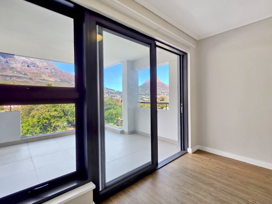 To Let 2 Bedroom Property for Rent in Vredehoek Western Cape